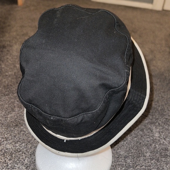 Bebe vintage hat, black with white. EUC. - Picture 3 of 9